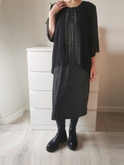 Juoda suknelė